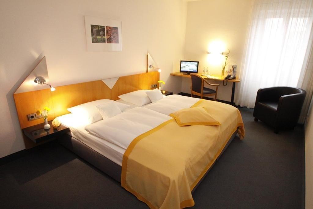 Prima Hotel Havelland Groß Kreutz Екстериор снимка