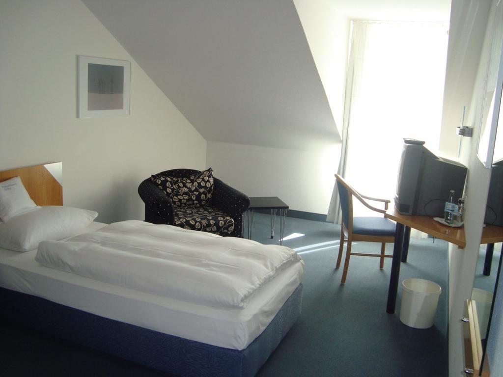 Prima Hotel Havelland Groß Kreutz Екстериор снимка